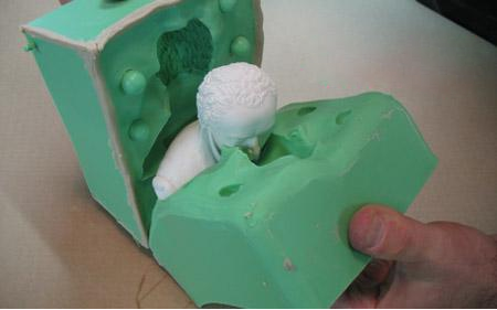  如何判斷模具硅膠產(chǎn)品在購(gòu)買時(shí)的質(zhì)量？